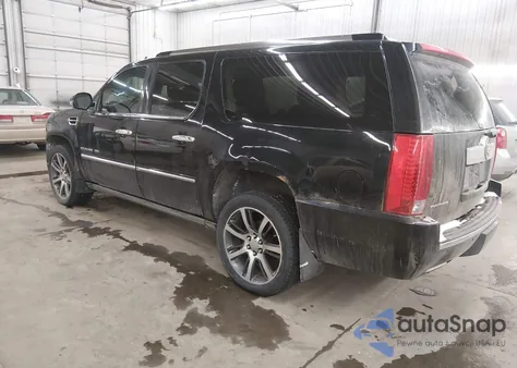 2013 Cadillac Escalade Esv Platinum Edition z USA, uszkodzony, nr VIN 1GYS4KEF0DR360046